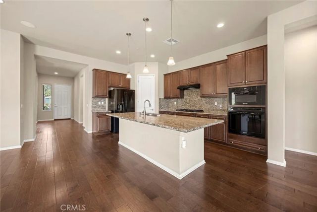 1410 Corte Alamonte, Hemet, CA 92545