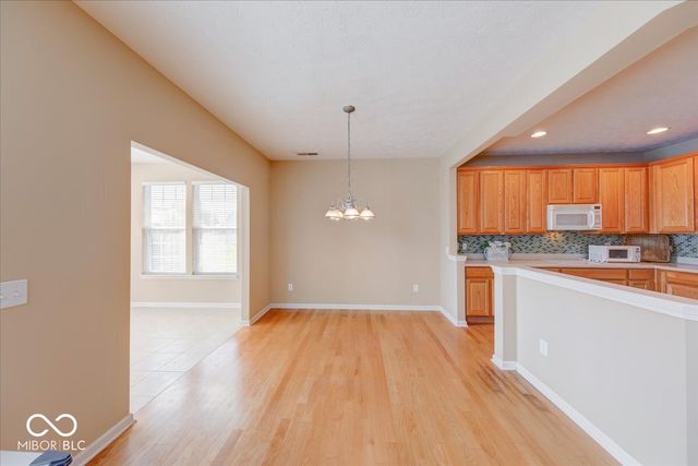 13935 Canonbury Way, Fishers, IN 46037