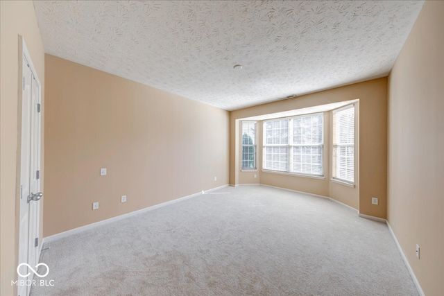 13935 Canonbury Way, Fishers, IN 46037