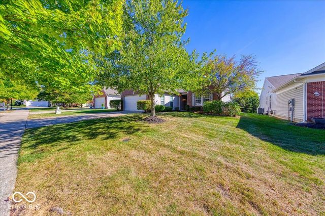 13935 Canonbury Way, Fishers, IN 46037