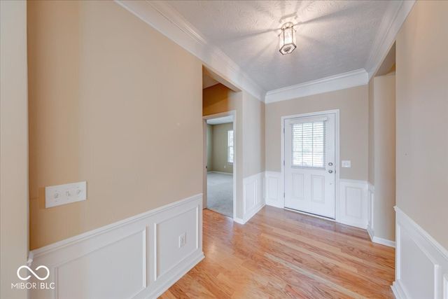 13935 Canonbury Way, Fishers, IN 46037