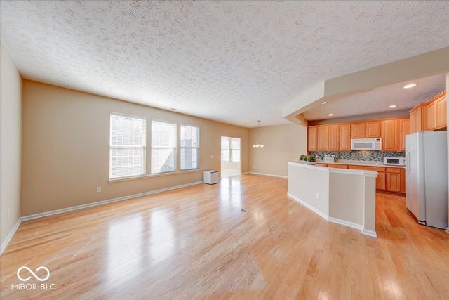 13935 Canonbury Way, Fishers, IN 46037