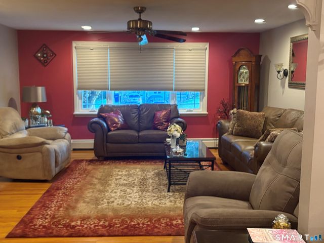 4 Dempsey Court, Ansonia, CT 06401