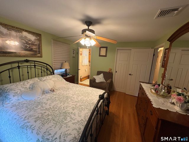 4 Dempsey Court, Ansonia, CT 06401