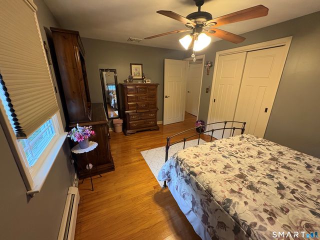 4 Dempsey Court, Ansonia, CT 06401