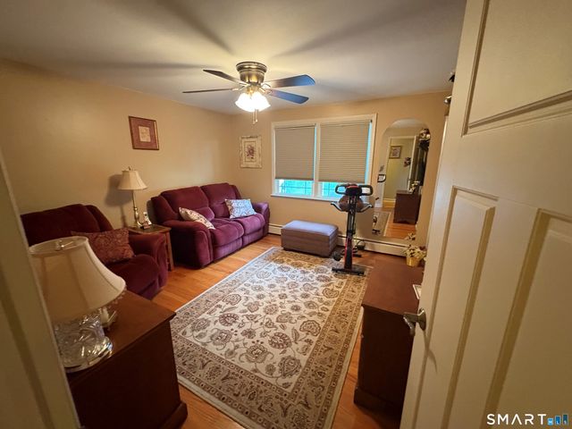 4 Dempsey Court, Ansonia, CT 06401