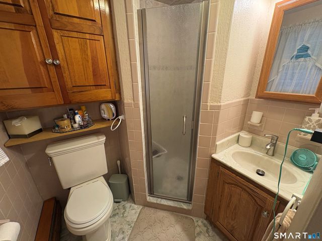 4 Dempsey Court, Ansonia, CT 06401