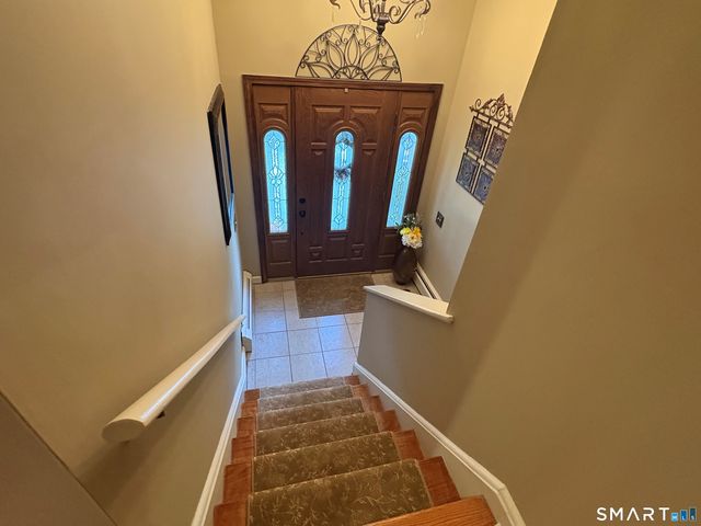 4 Dempsey Court, Ansonia, CT 06401
