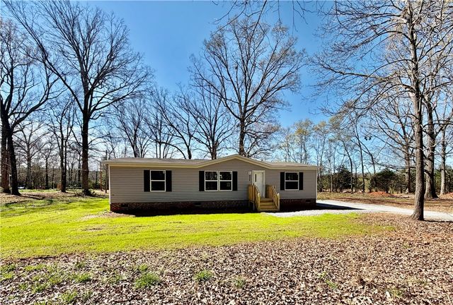 4924 Airline Road, Iva, SC 29655