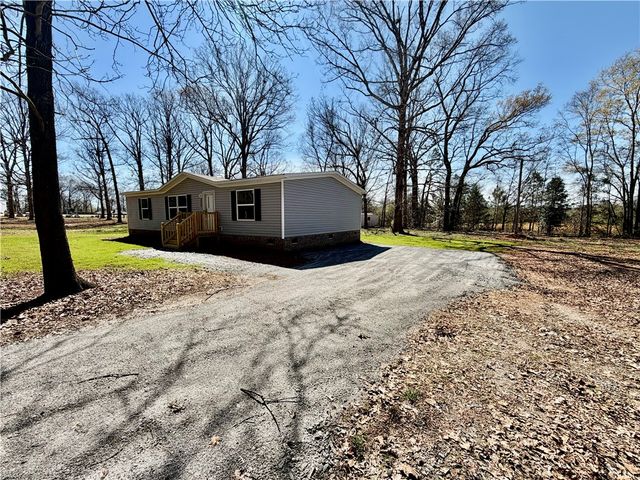4924 Airline Road, Iva, SC 29655