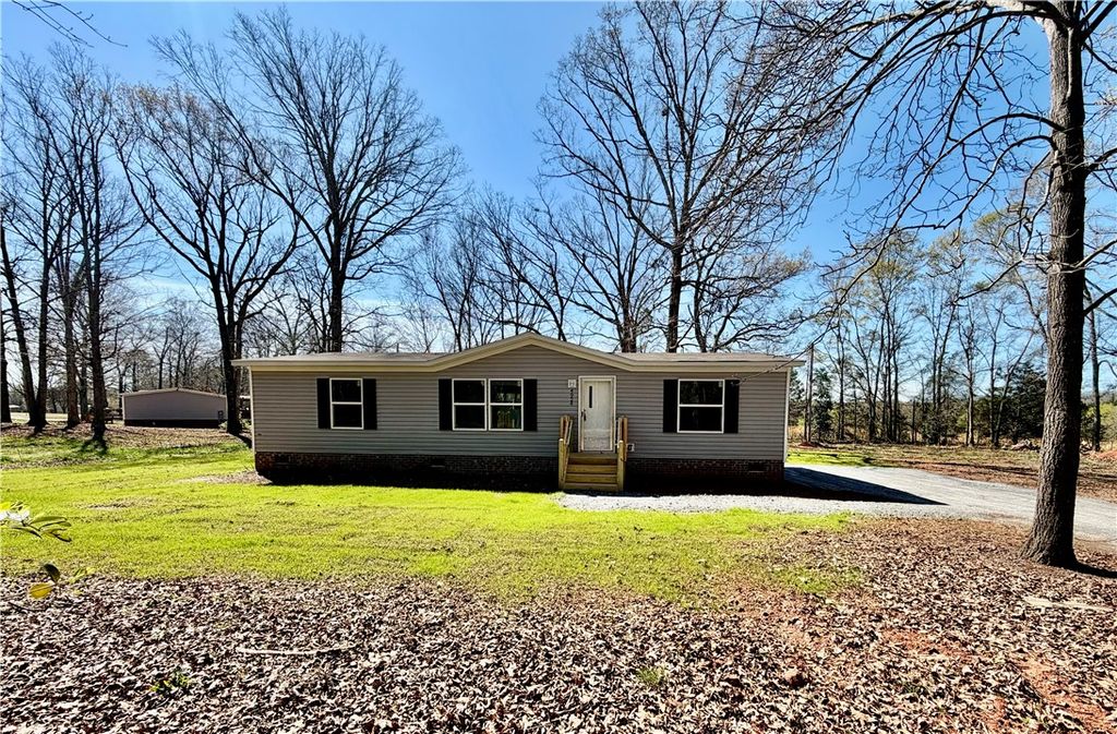 4924 Airline Road, Iva, SC 29655