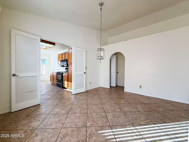 7316 W CHERRY HILLS Drive, Peoria, AZ 85345