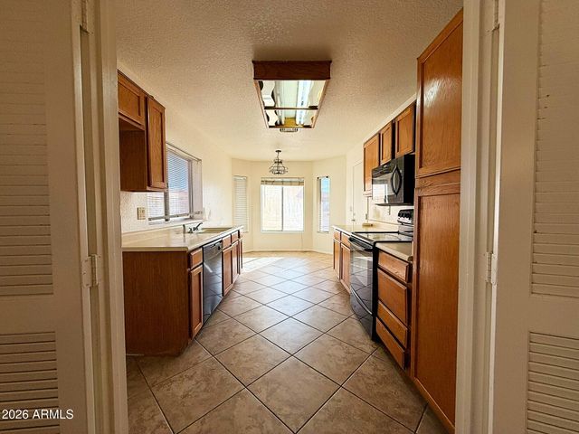 7316 W CHERRY HILLS Drive, Peoria, AZ 85345