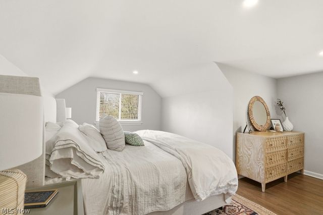 399 Walters Road, Chagrin Falls, OH 44022