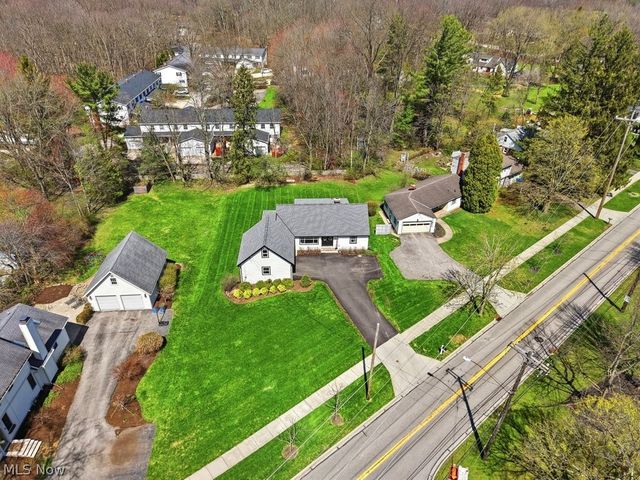399 Walters Road, Chagrin Falls, OH 44022