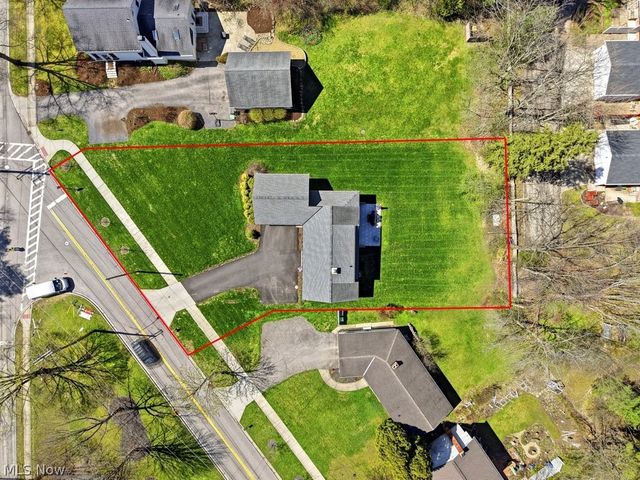 399 Walters Road, Chagrin Falls, OH 44022