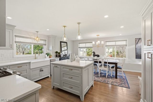 399 Walters Road, Chagrin Falls, OH 44022