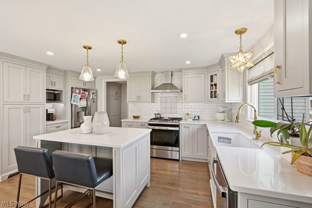 399 Walters Road, Chagrin Falls, OH 44022