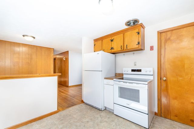 5 Arrow Street, Enfield, CT 06082