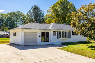 5 Arrow Street, Enfield, CT 06082