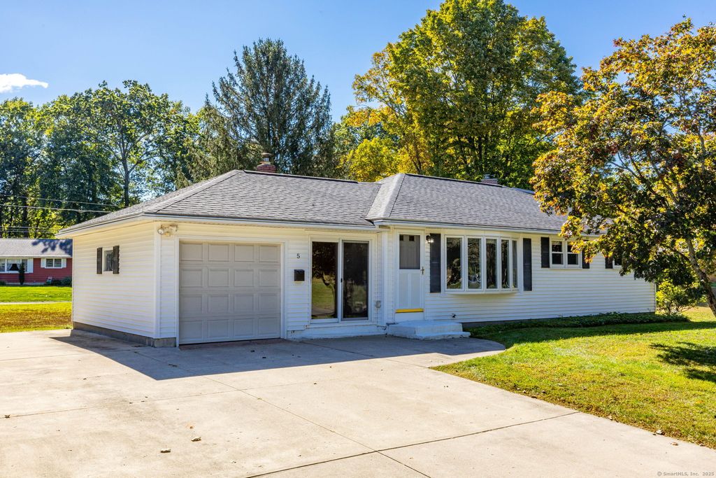 5 Arrow Street, Enfield, CT 06082