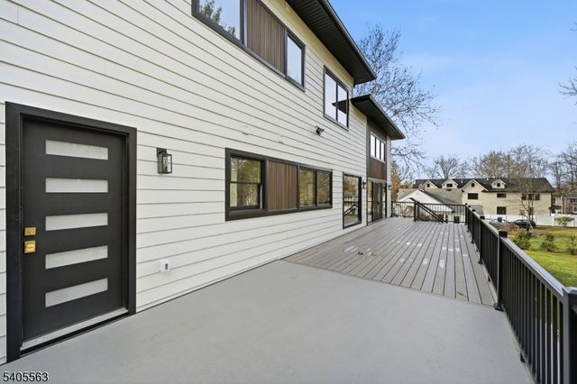 148 Great Hills Rd, Millburn Twp., NJ 07078