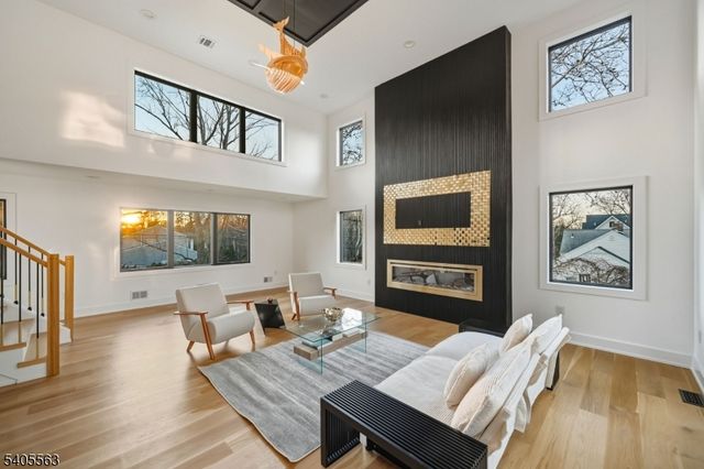 148 Great Hills Rd, Millburn Twp., NJ 07078