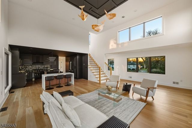 148 Great Hills Rd, Millburn Twp., NJ 07078