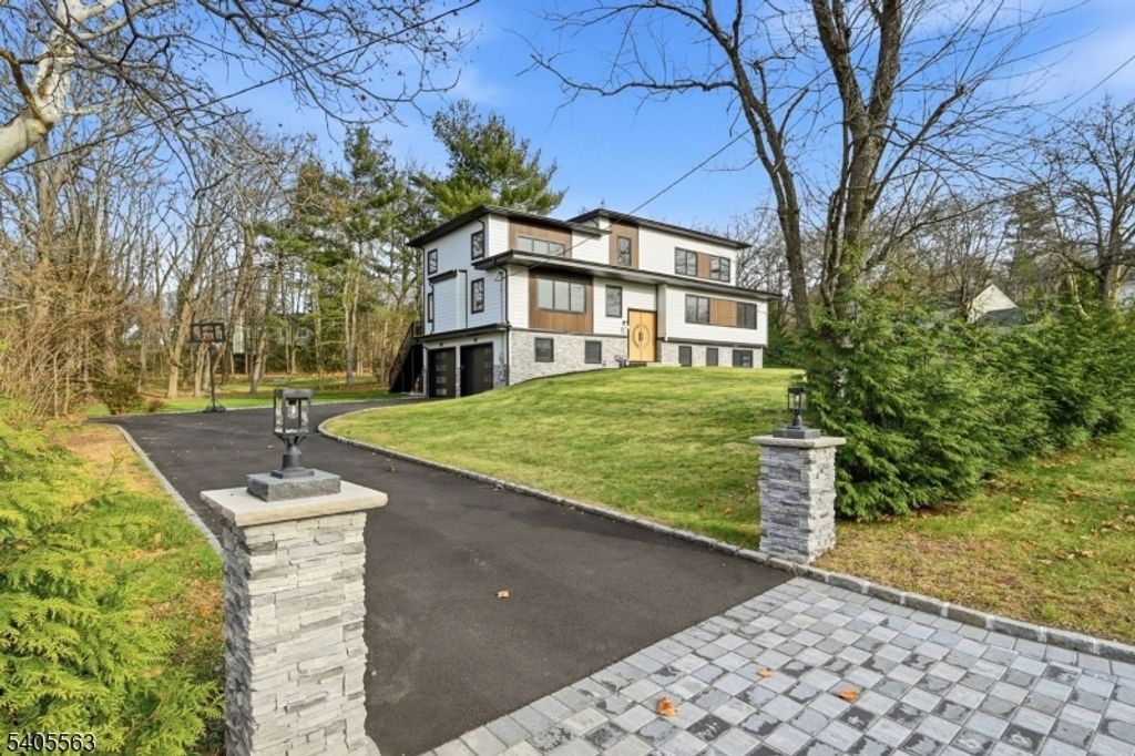 148 Great Hills Rd, Millburn Twp., NJ 07078