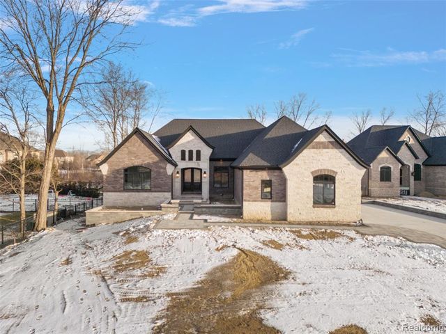 70609 Renata Court, Bruce, MI 48065