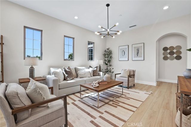 17 Lowland, Irvine, CA 92602