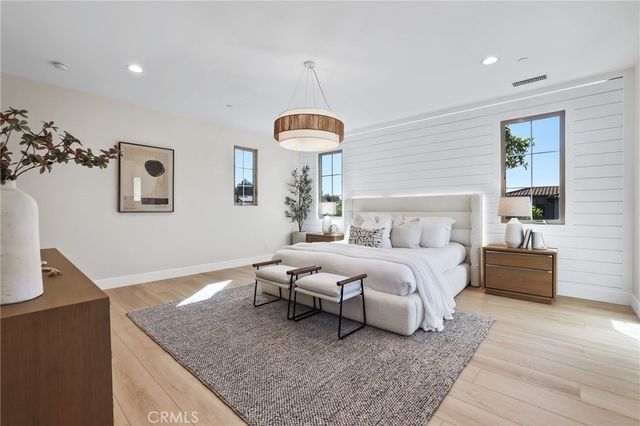 17 Lowland, Irvine, CA 92602