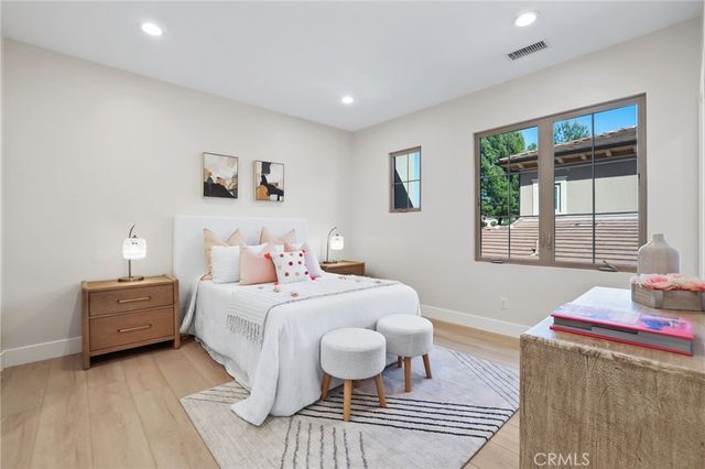 17 Lowland, Irvine, CA 92602