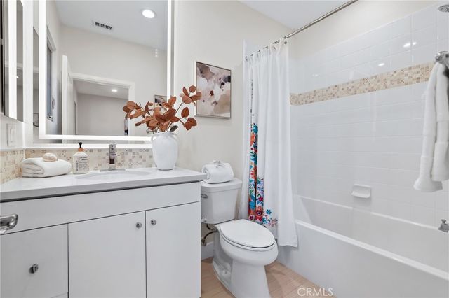 17 Lowland, Irvine, CA 92602