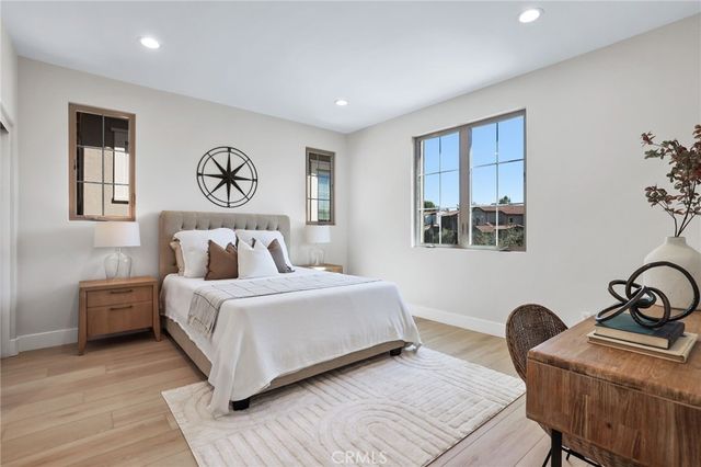 17 Lowland, Irvine, CA 92602