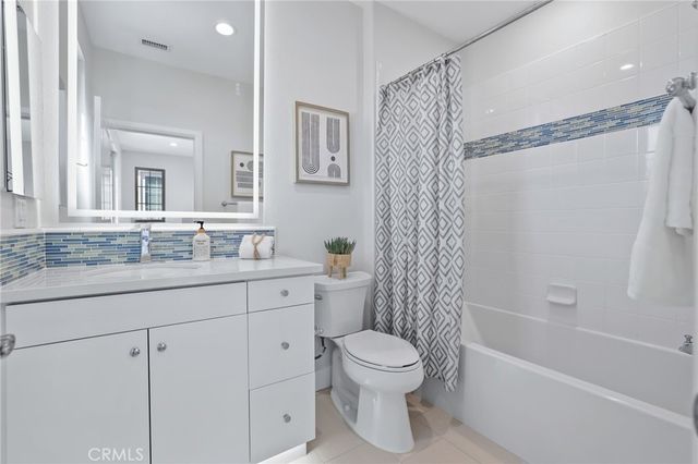 17 Lowland, Irvine, CA 92602