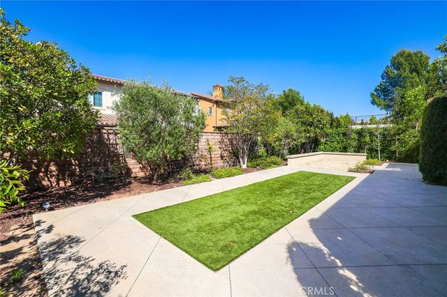 17 Lowland, Irvine, CA 92602