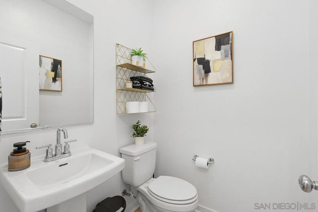 32795 Manhattan Ave, Winchester, CA 92596