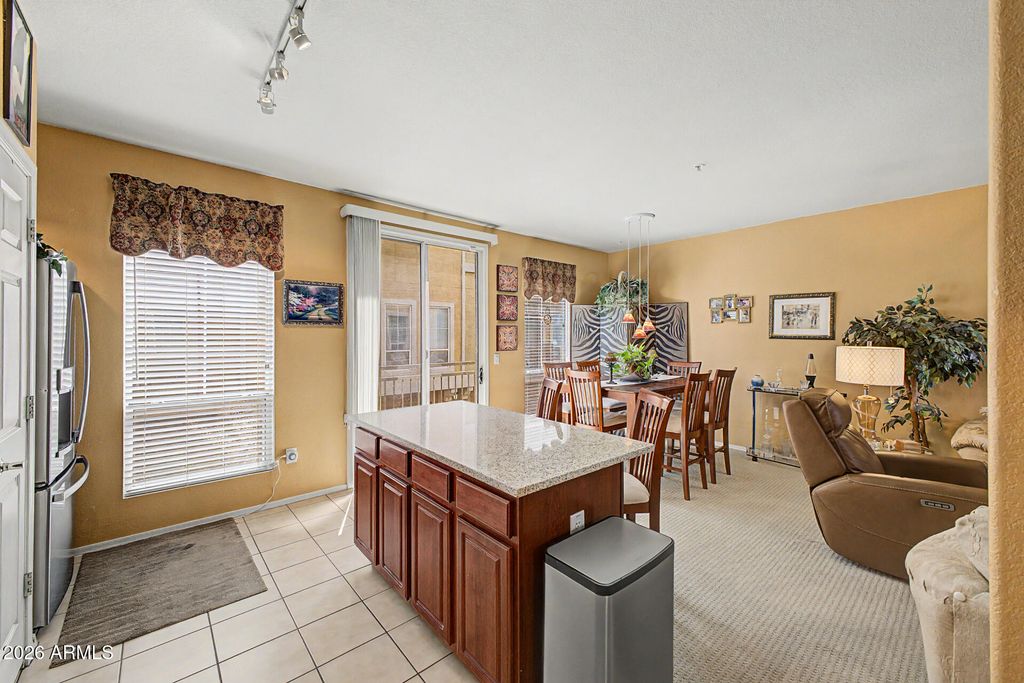 Image 11 of property listing at 18250 N CAVE CREEK Road 151, Phoenix, AZ 85032