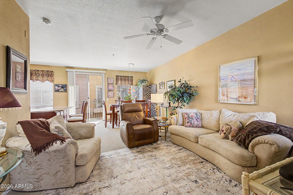 Image 4 of property listing at 18250 N CAVE CREEK Road 151, Phoenix, AZ 85032