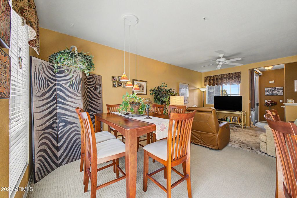 Image 8 of property listing at 18250 N CAVE CREEK Road 151, Phoenix, AZ 85032