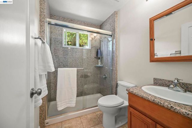16023 Via Granada, San Lorenzo, CA 94580