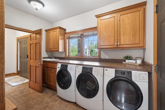 17773 Ketchikan Court, Lakeville, MN 55044