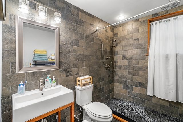 48 Valley Road, Lexington, MA 02421