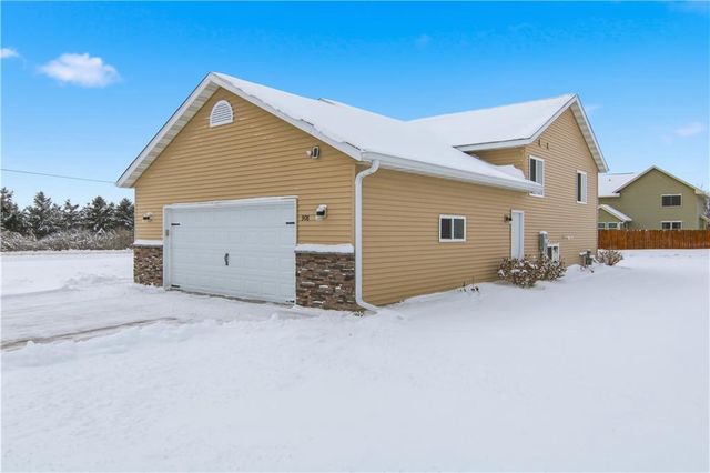 908 Mooring Line Drive, Chippewa Falls, WI 54729