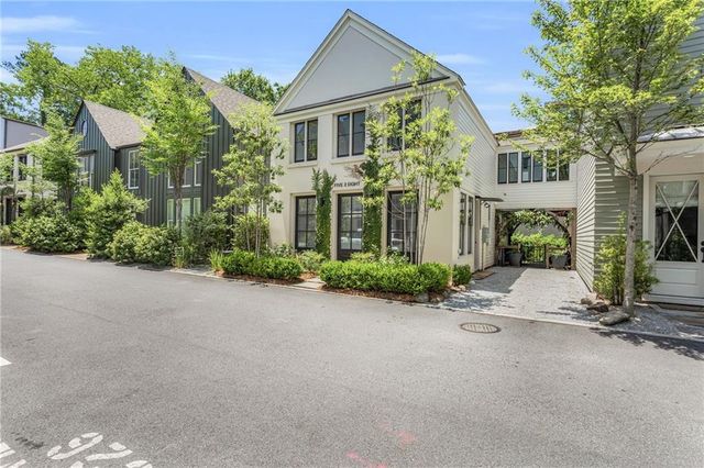 528 Bismark Road NE, Atlanta, GA 30324