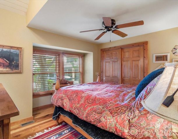 373 Rhododendron Lane, Burnsville, NC 28714