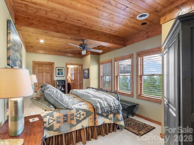 373 Rhododendron Lane, Burnsville, NC 28714