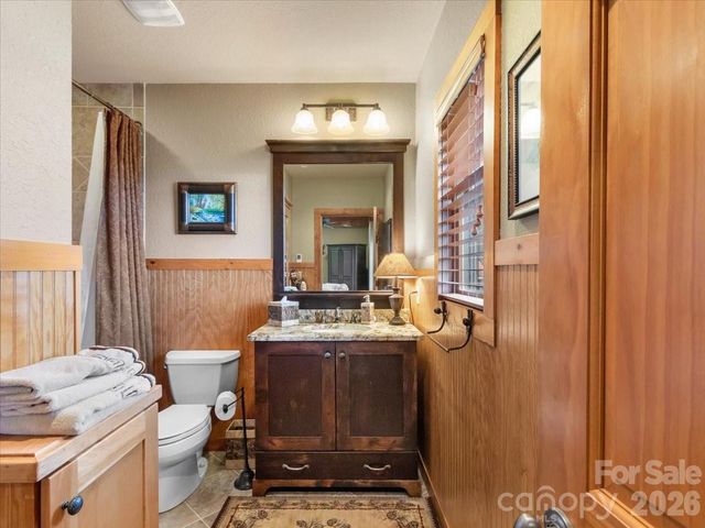 373 Rhododendron Lane, Burnsville, NC 28714