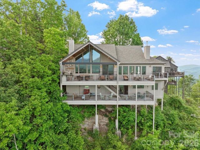 373 Rhododendron Lane, Burnsville, NC 28714